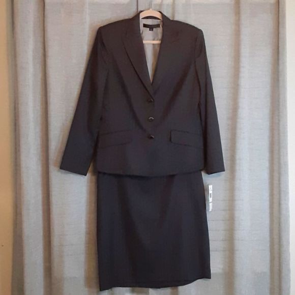 Anne Klein Grey Pin Stripe Skirt Suit - Picture 1 of 10